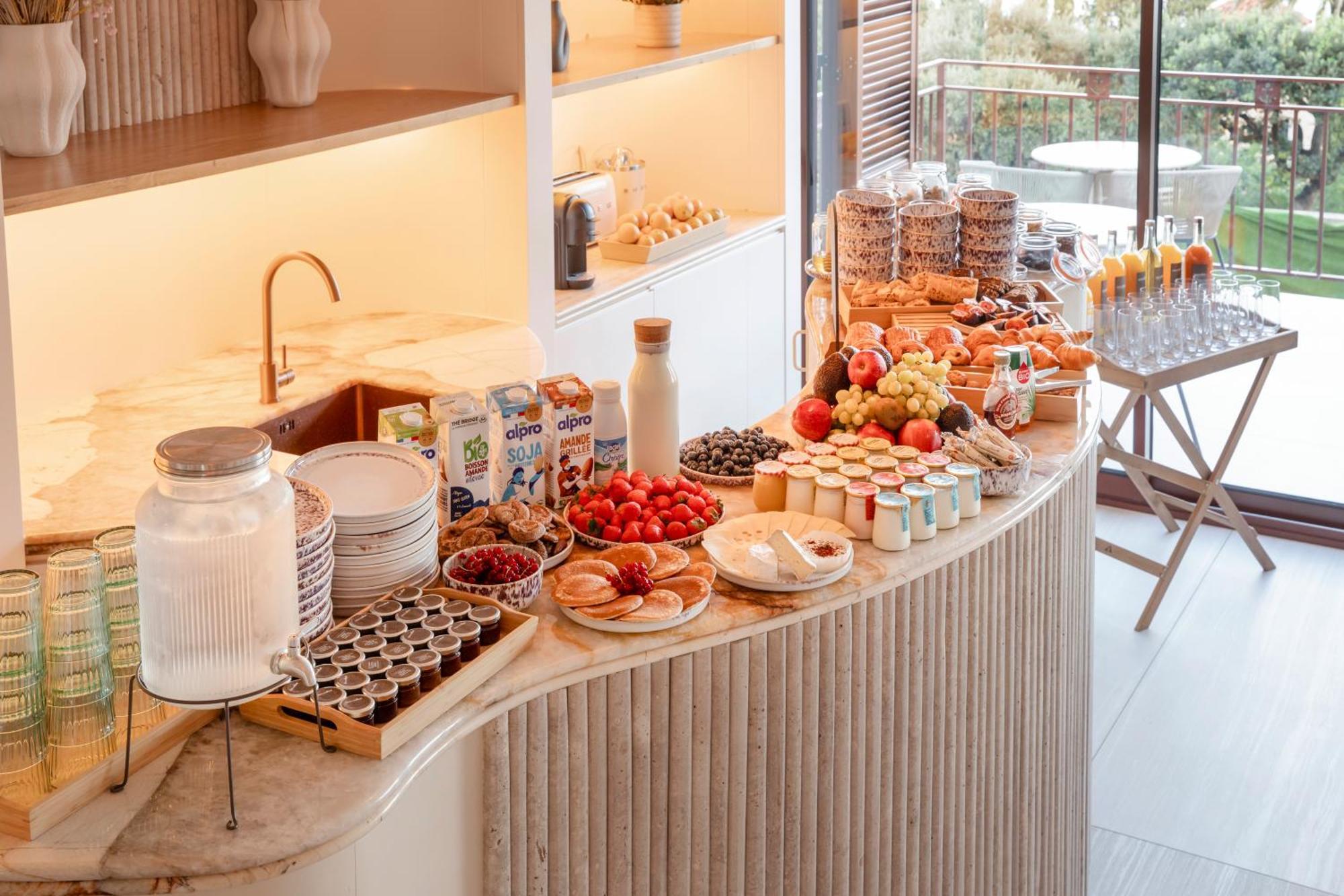 Hotel Tinah Saint-Tropez Zewnętrze zdjęcie
