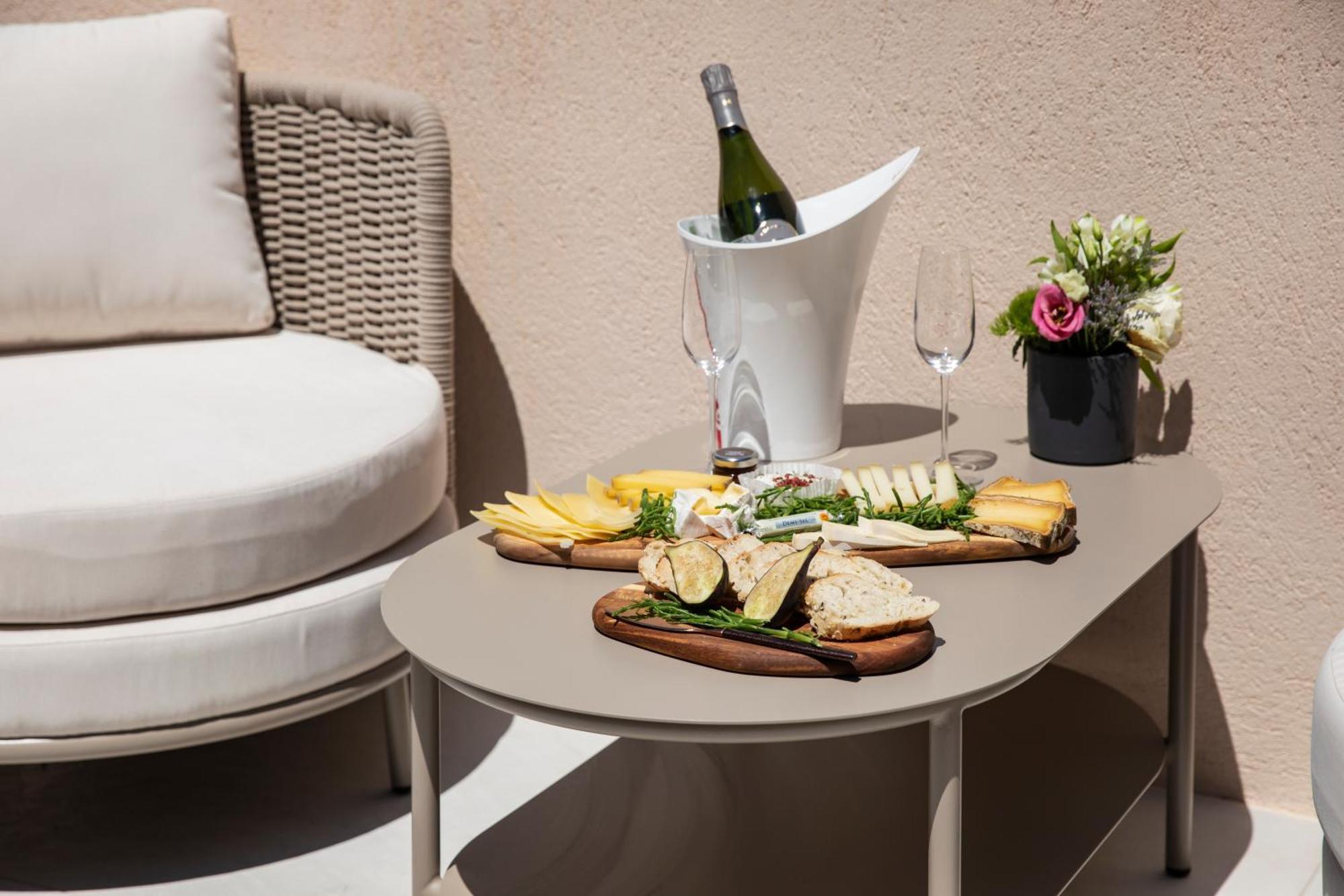 Hotel Tinah Saint-Tropez Zewnętrze zdjęcie